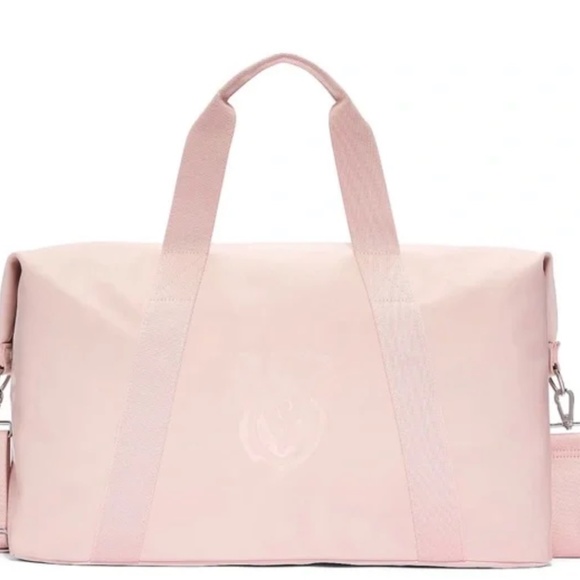 🎁NWT Victoria's Secret 2025 Metallic Pink Duffle Bag - Picture 2 of 11